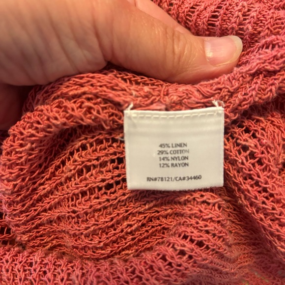 Eileen Fisher knit linen-blend sweater w/V-neck and asymmetrical hem-Woman’s S - Picture 11 of 12